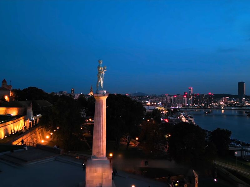 spomenik pobednik u beogradu